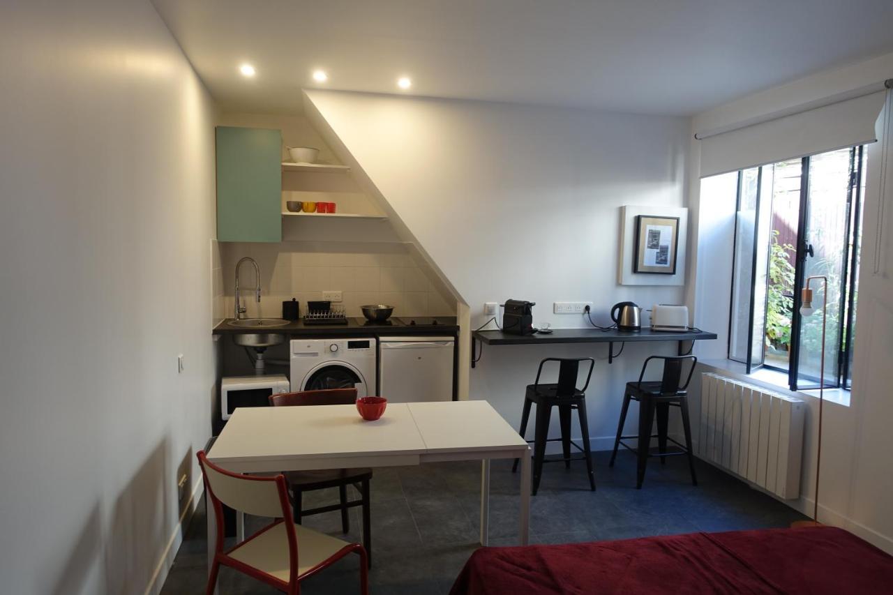 Cite Pilleux - Cozy Apartment In A Private Lane Paris Exterior photo